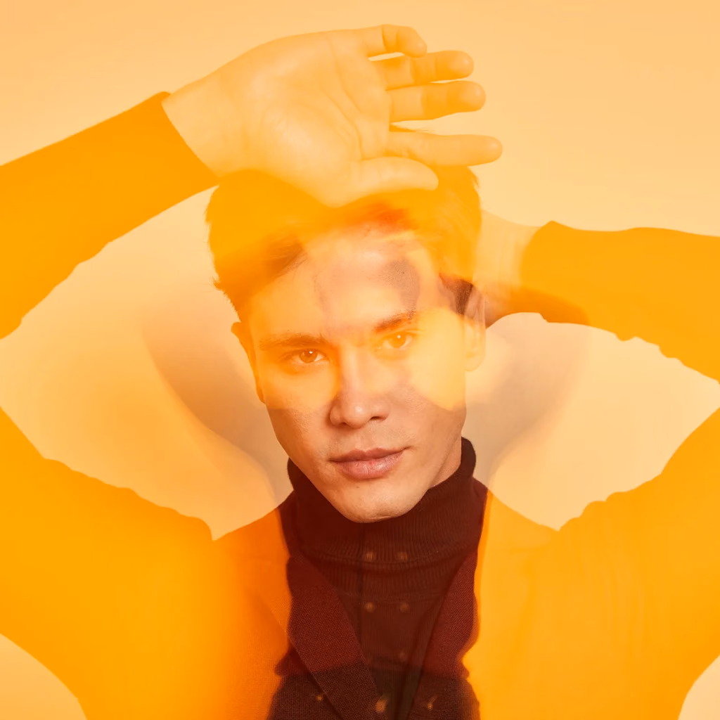 Edward slow shutter editorial fotoğrafı, çift görüntü efektiyle erkek model portresi, Paulmark için Ankara moda fotoğrafçısı Şems Erik