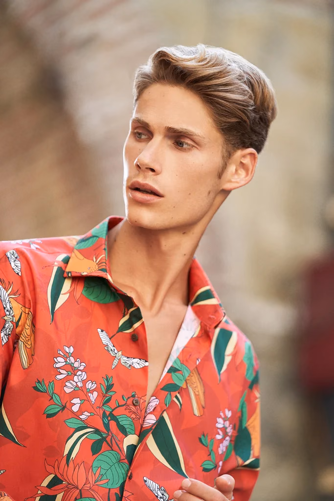 Grosvenor London kampanyası, gömlek, erkek model portresi, doğal ışık, İstanbul moda fotoğrafçısı Şems Erik
