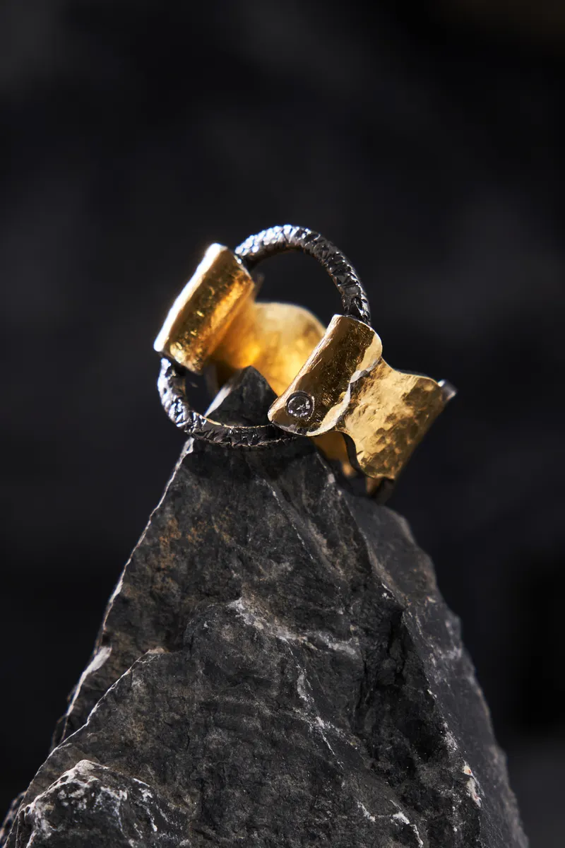 Mosi Jewelry Age of Lights koleksiyonu, kare 2: yüzük taş üzerinde ürün imaj çekimi, Ankara takı fotoğrafçısı Şems Erik