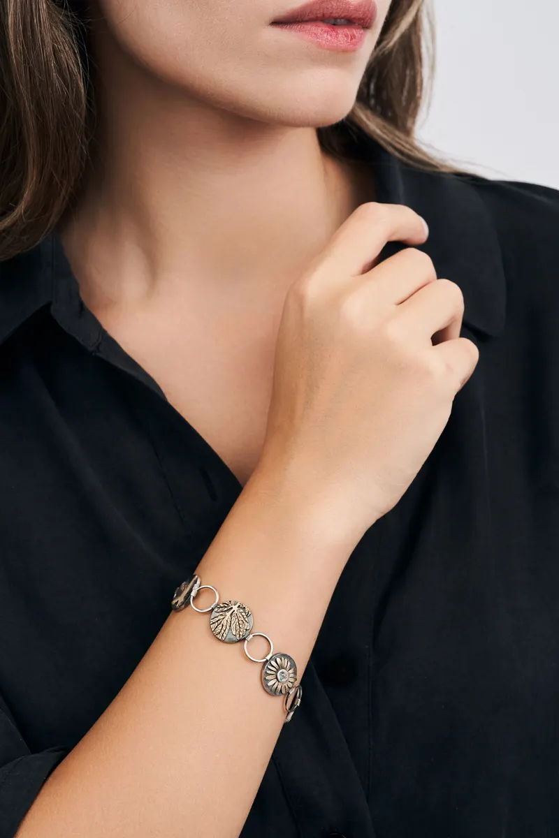 Mosi Jewelry Fairytale koleksiyonu, kare 10: bileklik model imaj çekimi, Ankara takı fotoğrafçısı Şems Erik