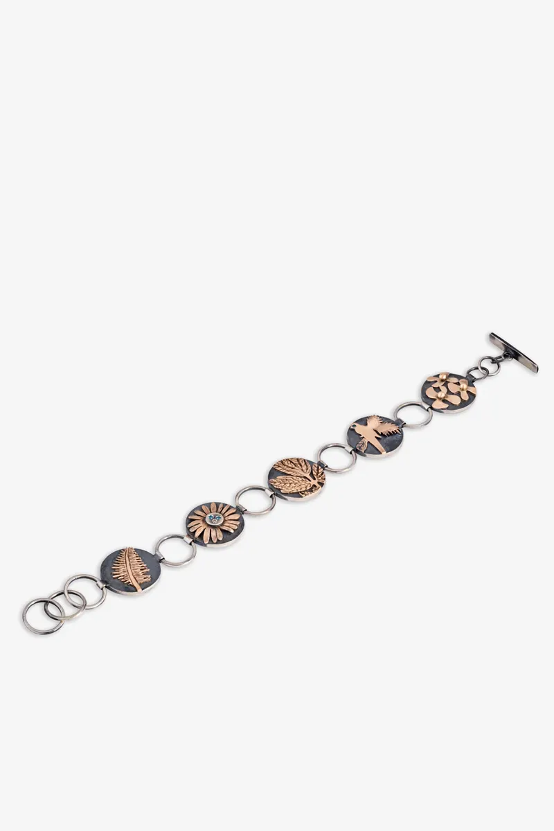 Mosi Jewelry Fairytale koleksiyonu, kare 12: bileklik beyaz fonda ürün katalog çekimi, Ankara takı fotoğrafçısı Şems Erik
