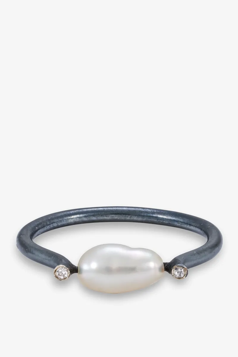 Mosi Jewelry Whispers Pearl koleksiyonu, kare 9: yüzük beyaz fonda ürün katalog çekimi, Ankara takı fotoğrafçısı Şems Erik