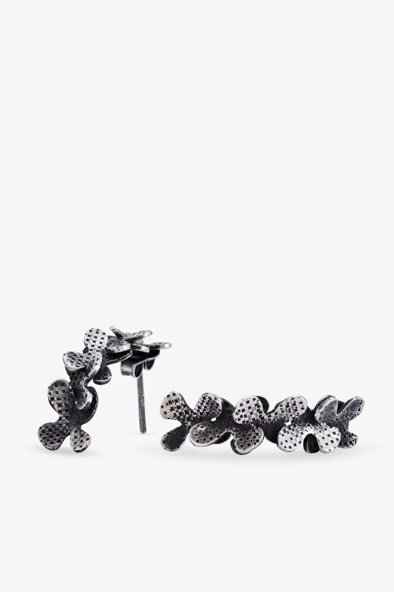 Mosi Jewelry Zephyr's Dance koleksiyonu, kare 6: küpe beyaz fonda ürün katalog çekimi, Ankara takı fotoğrafçısı Şems Erik